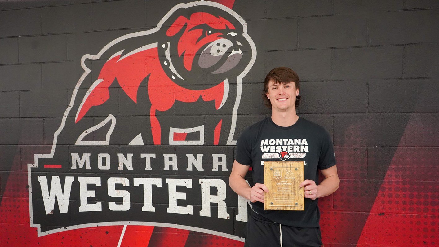 Merritt earns Frontier Conference Grit Award in men’s basketball