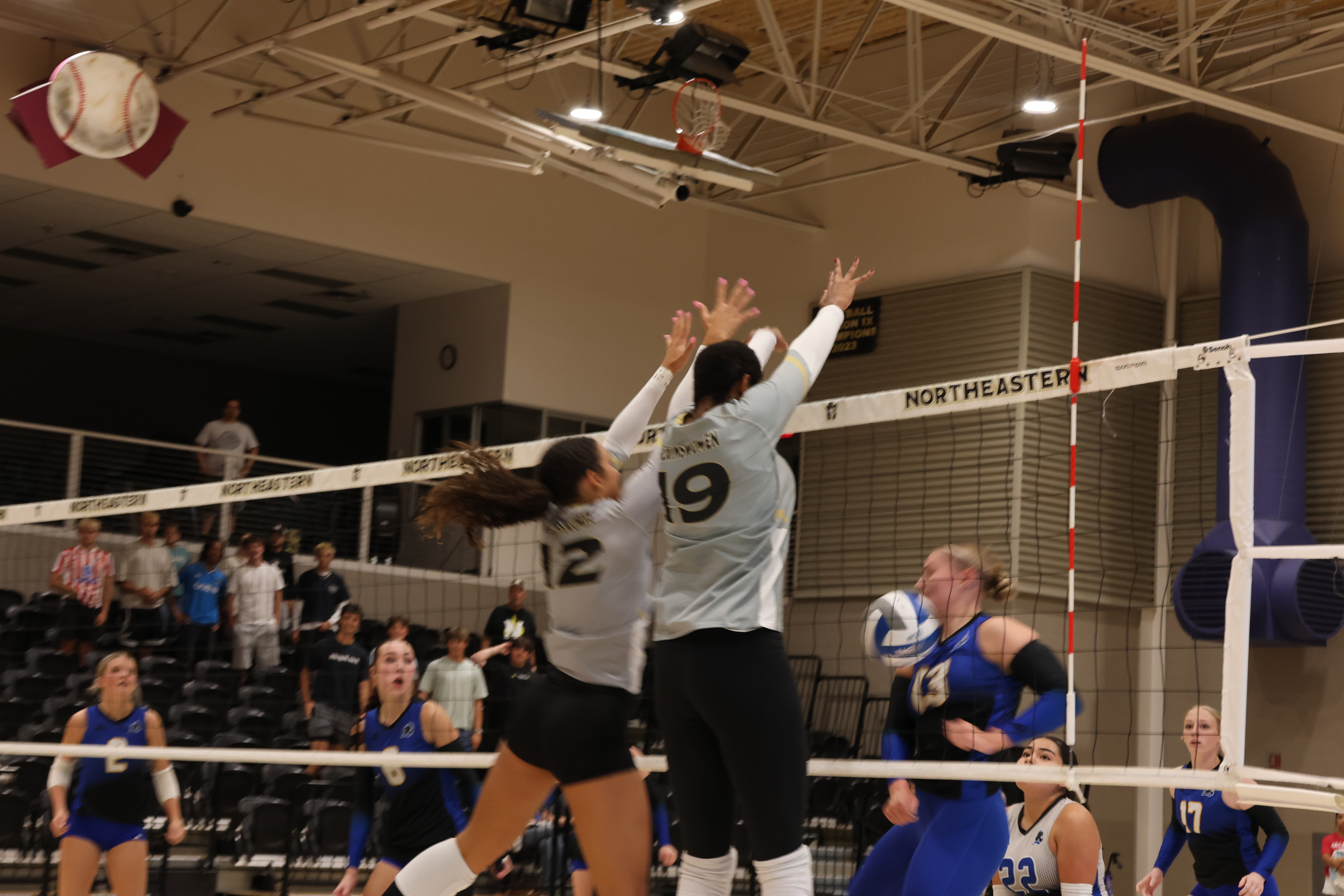 Northeastern Junior College Volleyball Secures Victory in Conference Match