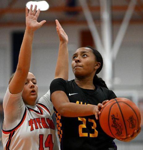 Despite slow start, Eagles roll to 51-29 victory over Amherst