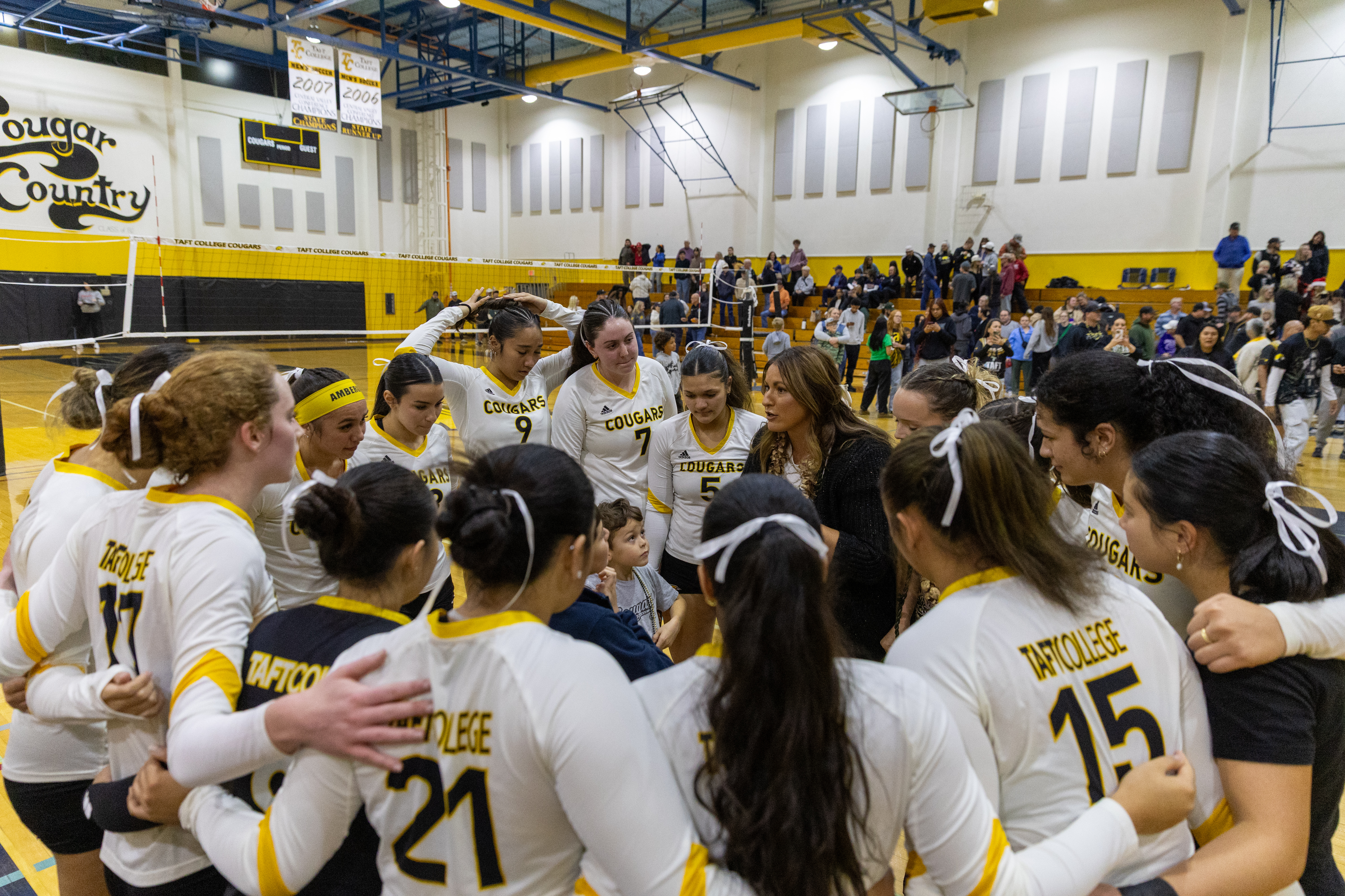 TC Cougars Volleyball Face Setback in 3C2A Elite Eight State Playoffs Against Santa Monica