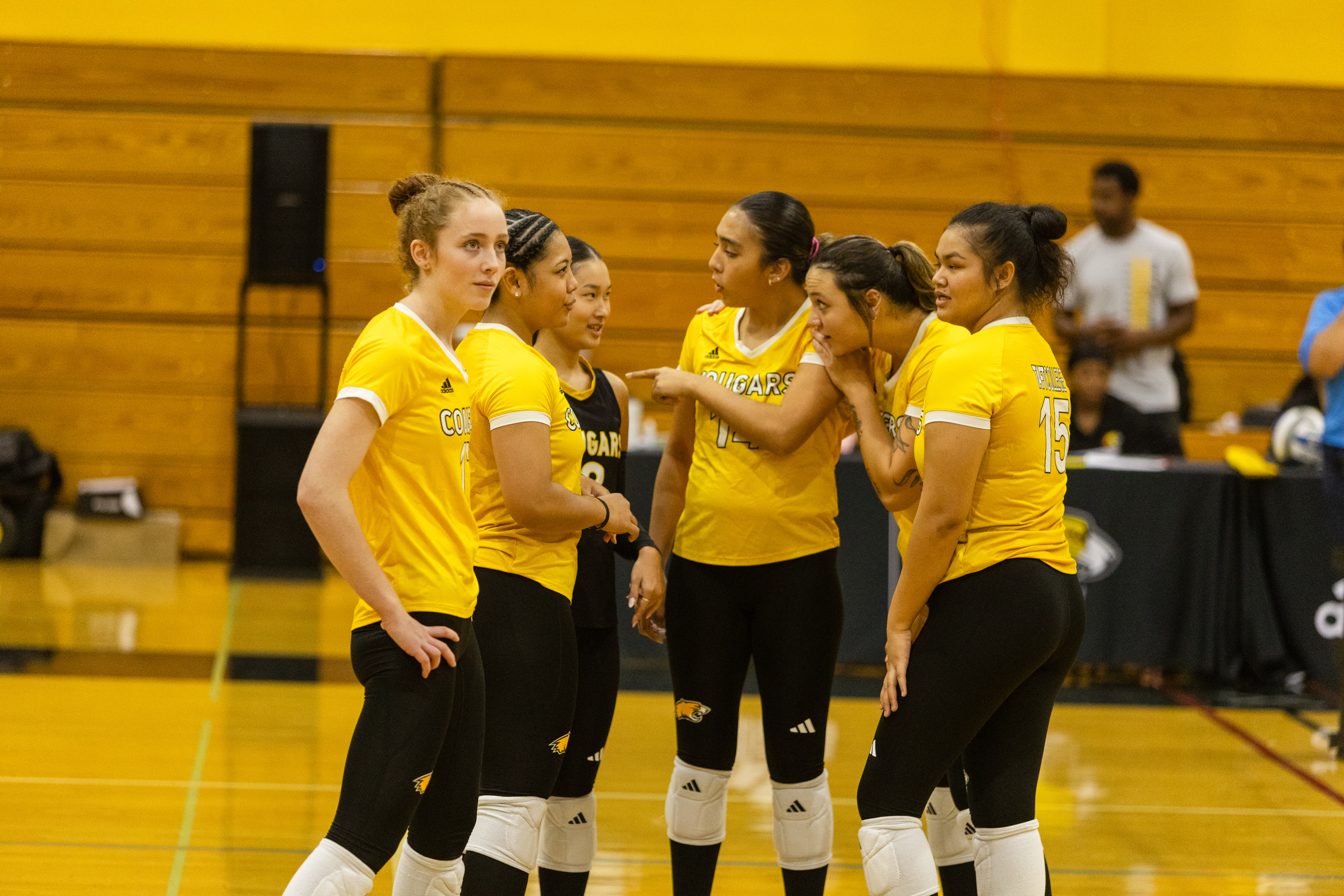 Lady Cougars Clinch a Decisive Victory Against Columbia College Volleyball