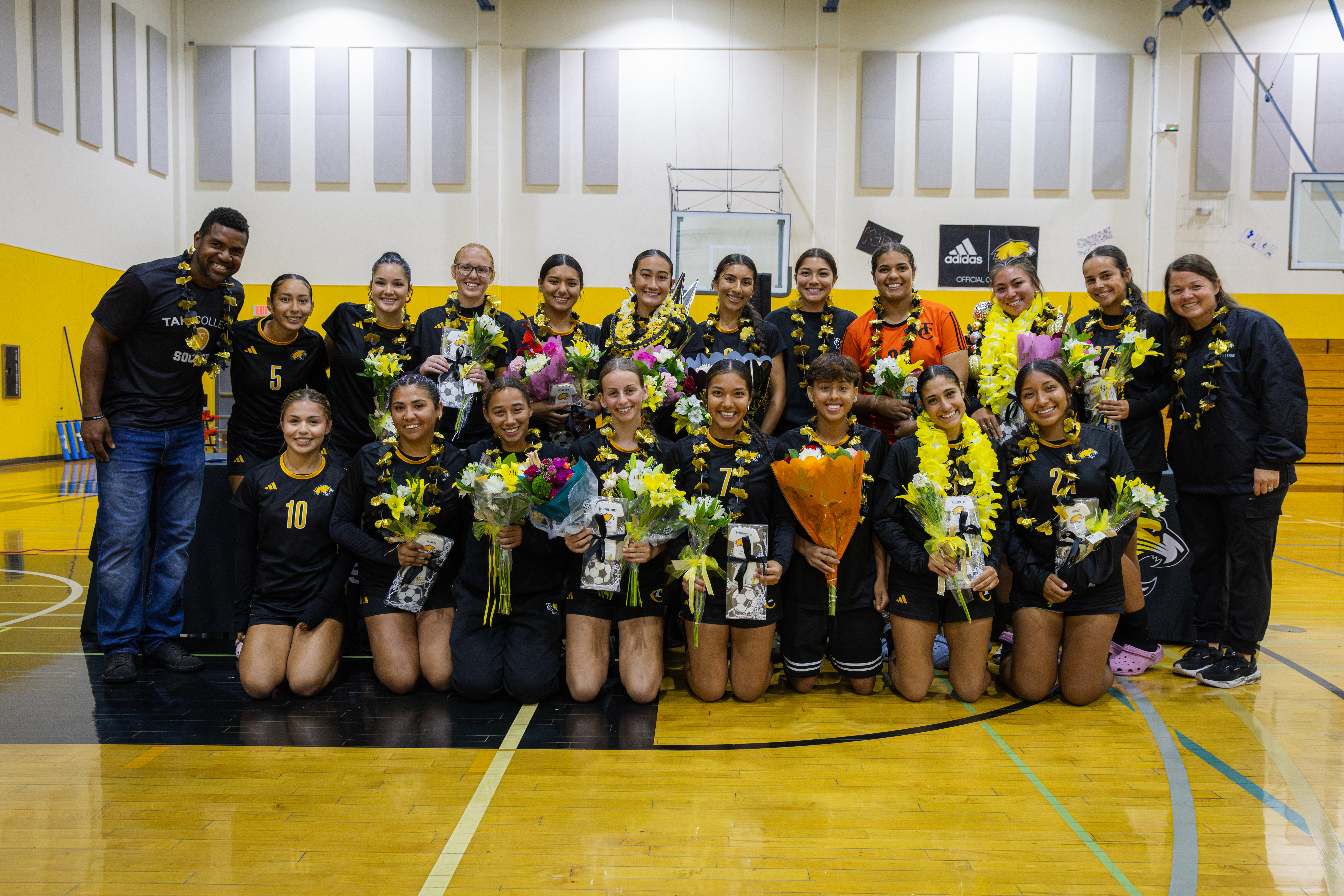 Lady Cougars Faced American River in 3C2A First Round Norcal Playoffs