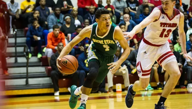 Warrior Men’s Basketball Falls in Exhibition at Detroit Mercy
