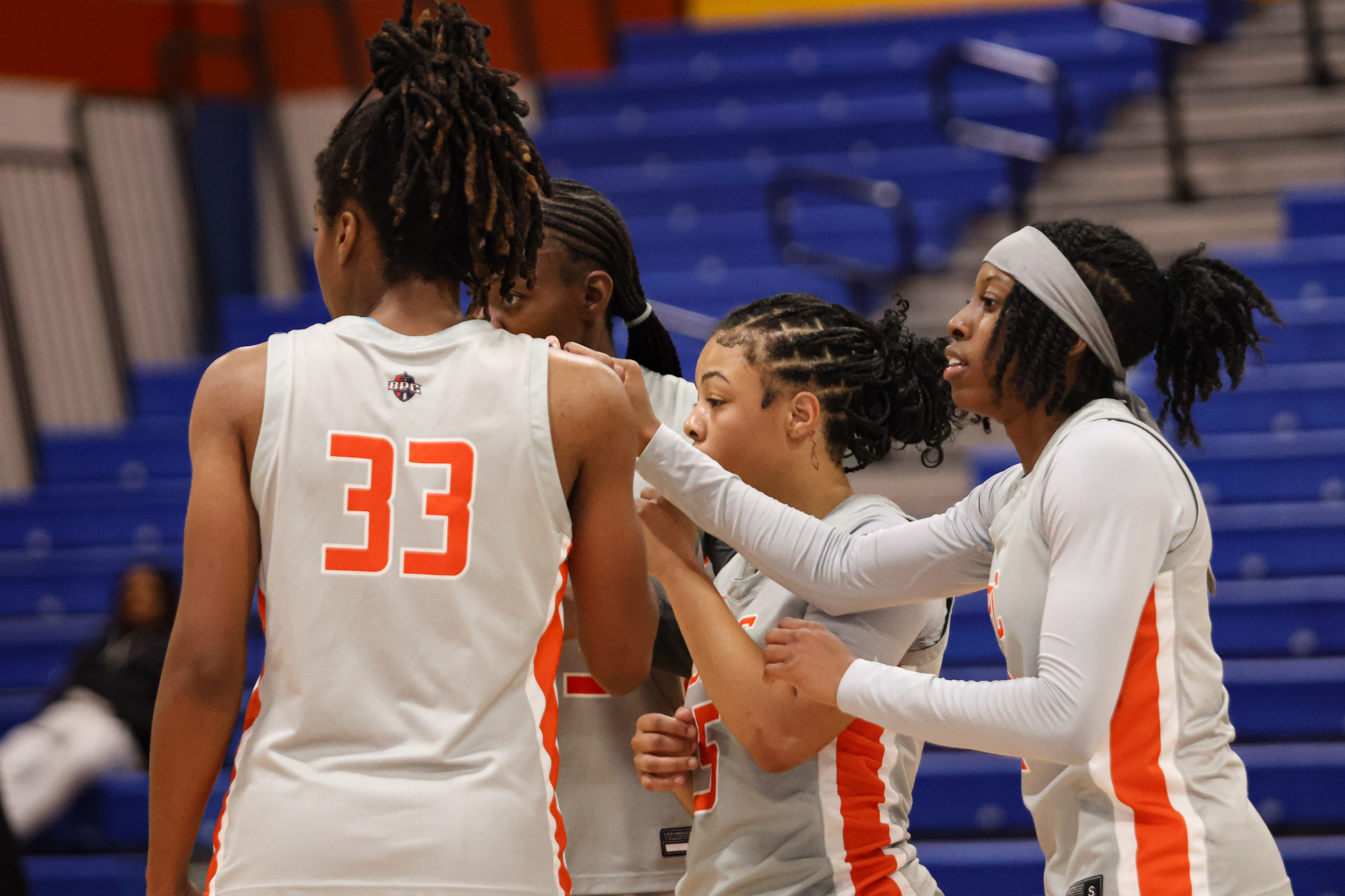 Lady Barons Dominate Skyhawks