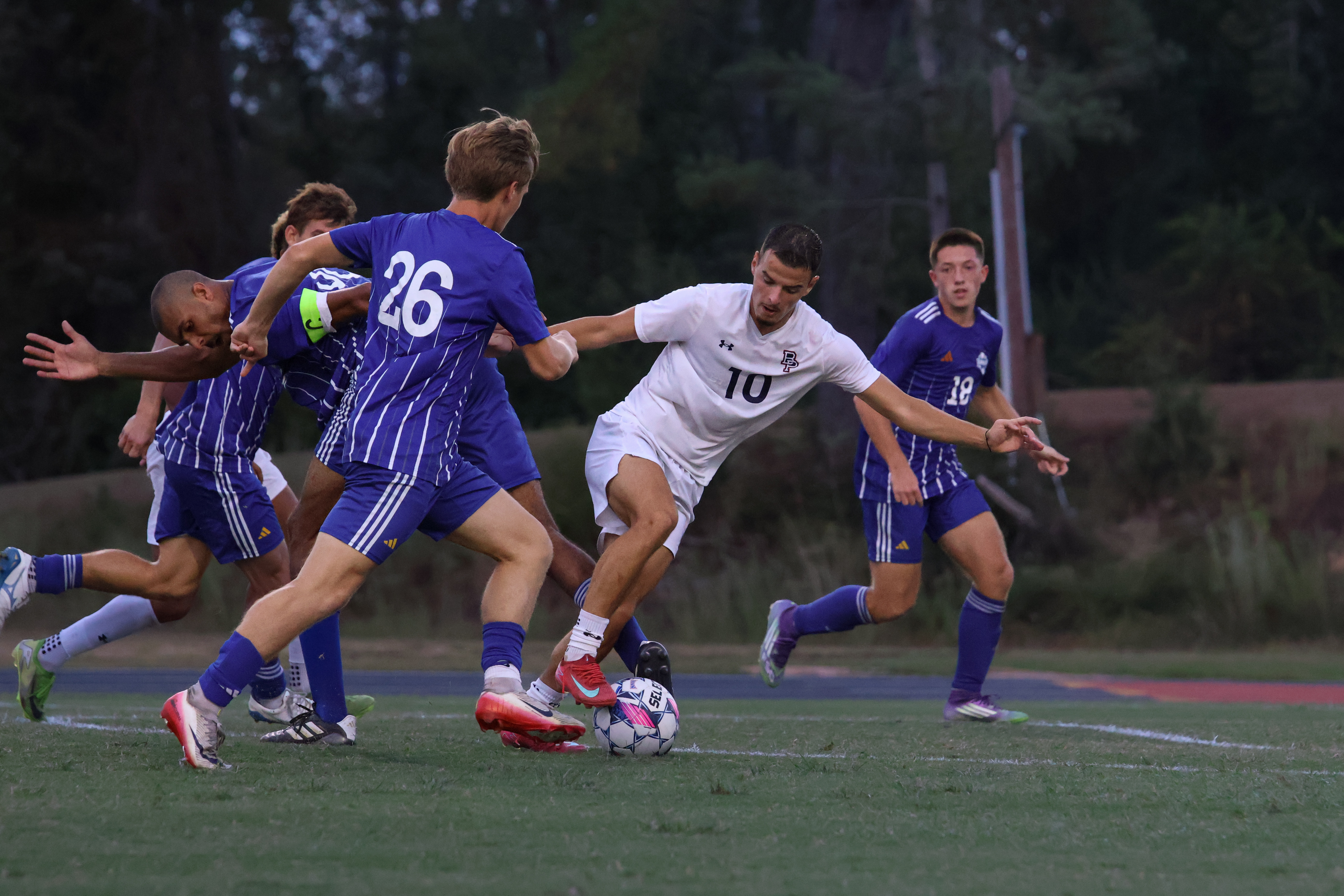 Barons Fall in Second Half to Eagles