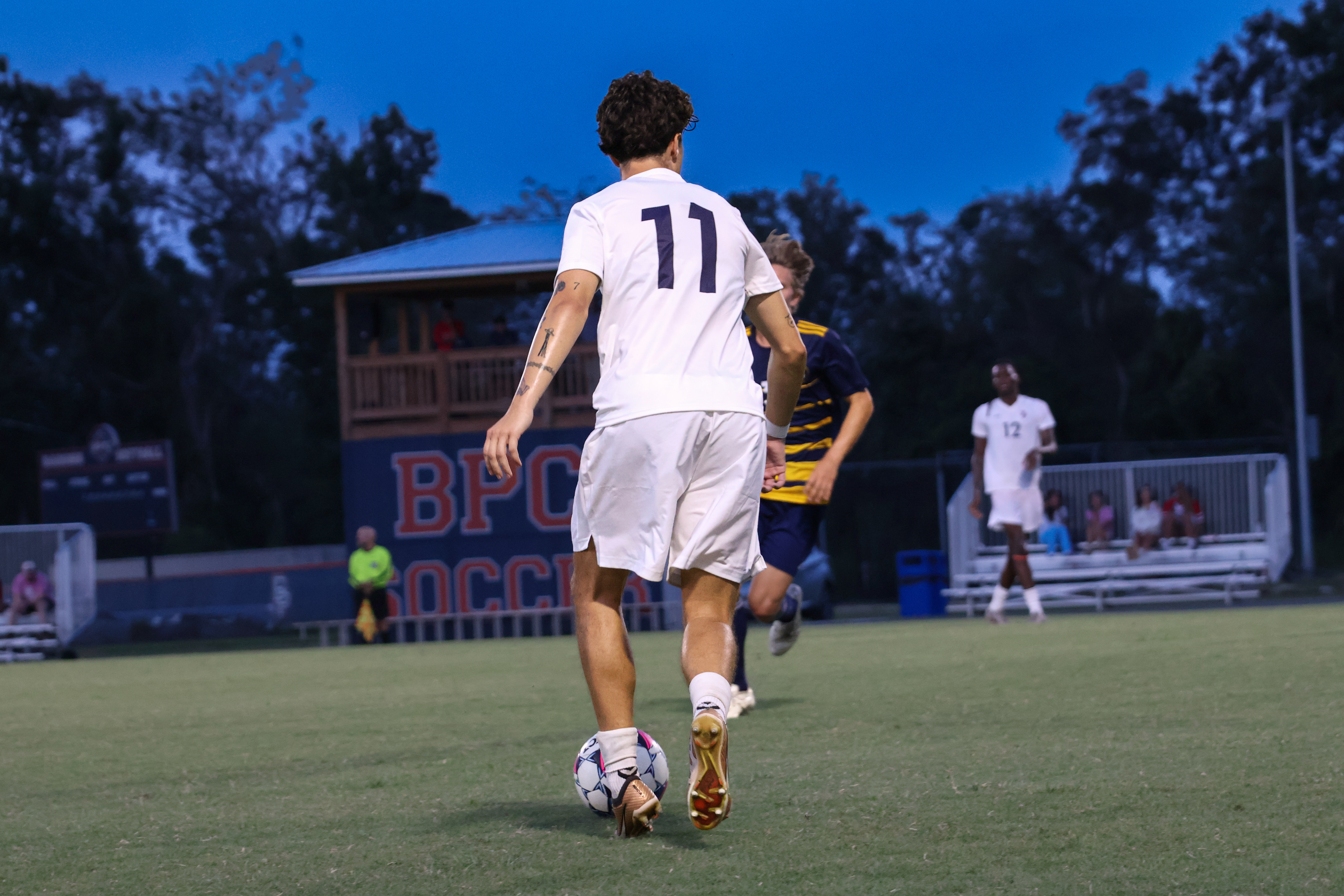 Barons Fall to Firehawks