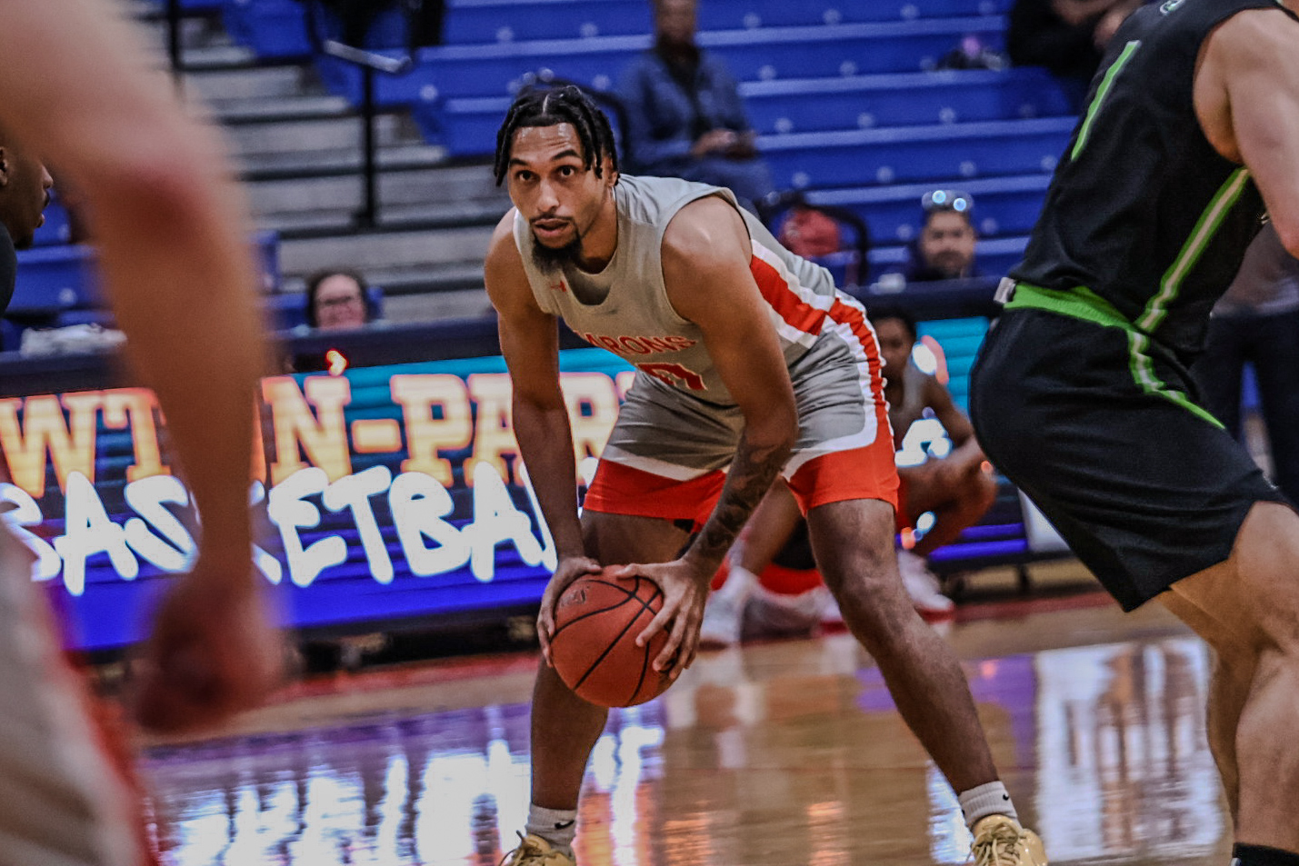 Barons Fall to Running Eagles in Tightly Contested Conference Clash