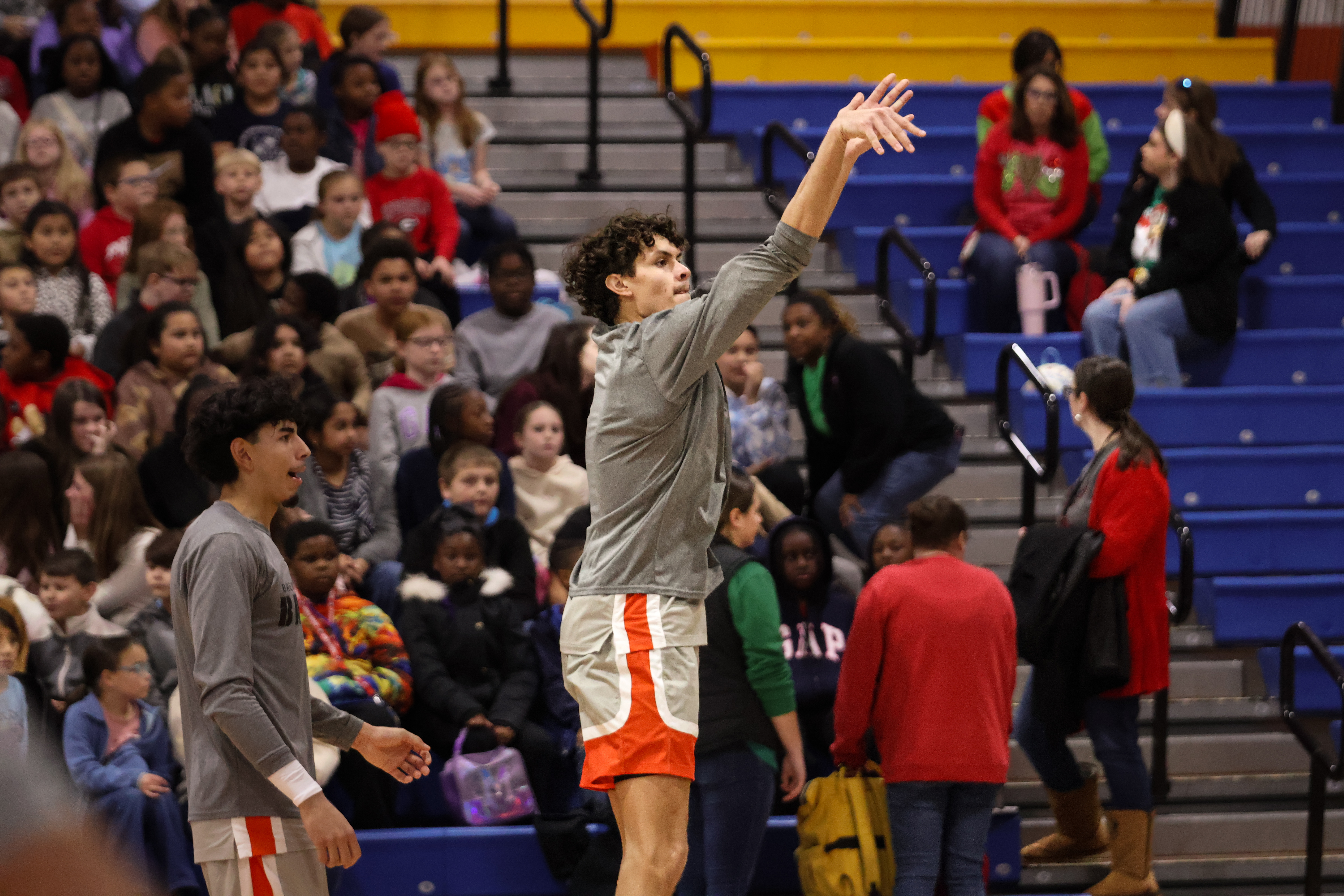 Barons Cruise to Win Over Eagles