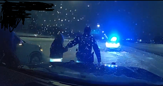 LPD Officers lend a helping hand.