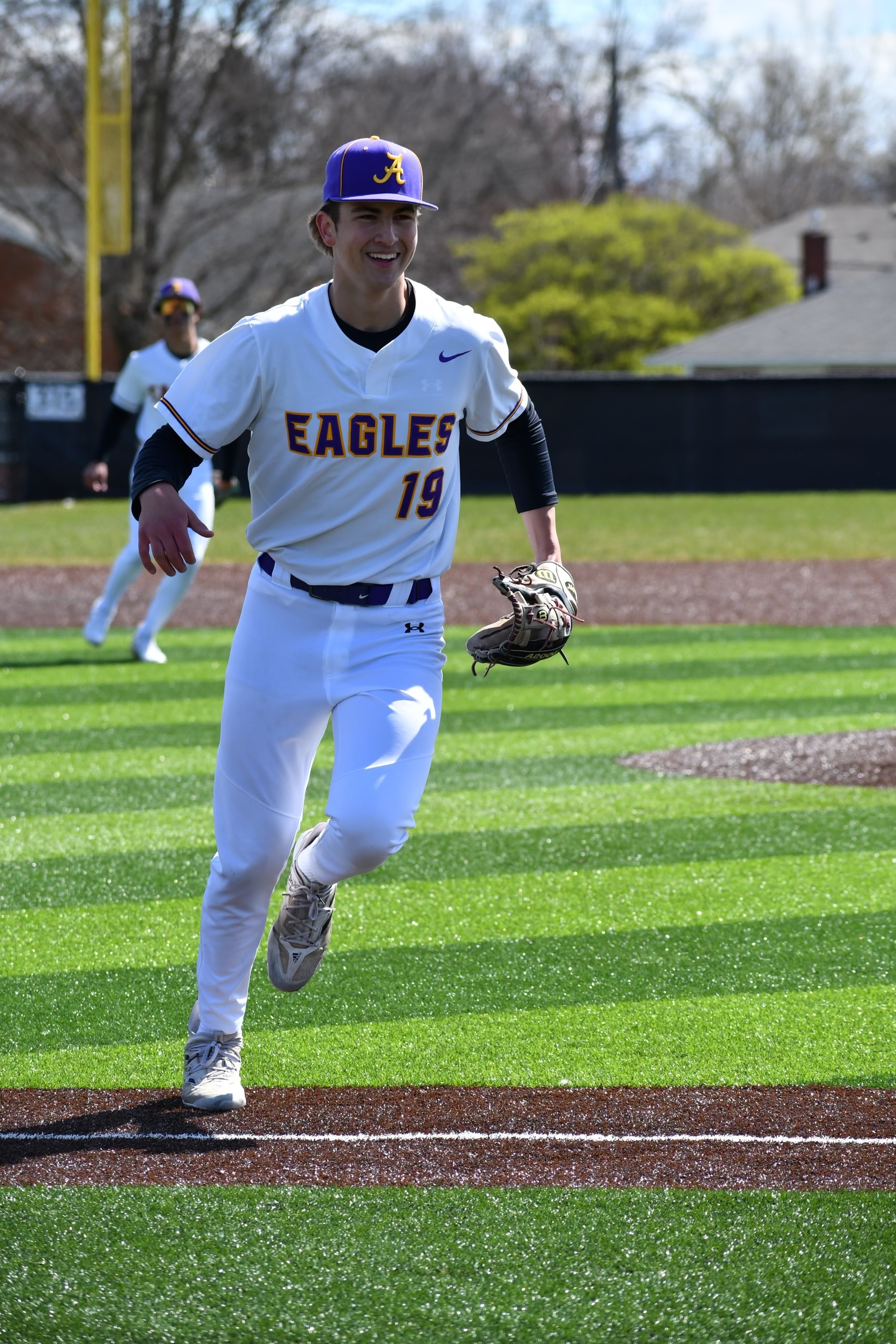 Walk-off run in 10th inning carries Eagles past North Ridgeville