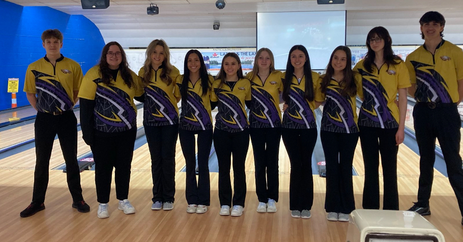 Avon bowlers celebrate seniors, sweep Clearview