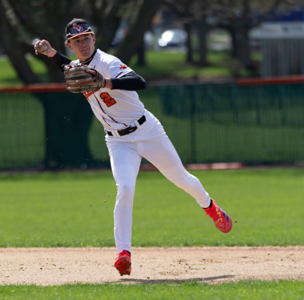 St. Charles East answers Wheaton North rally with five-run sixth in 7-4 victory
