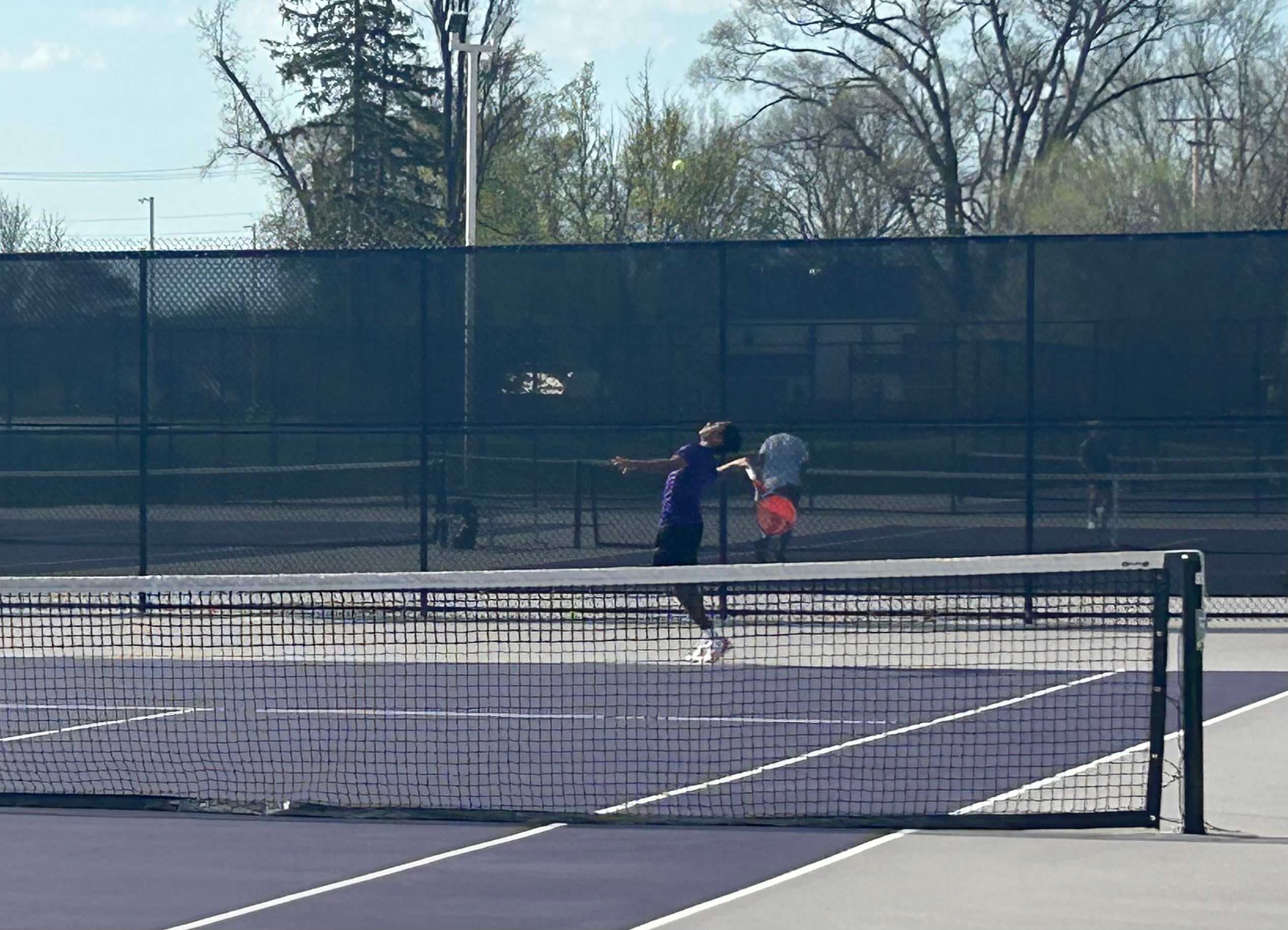 Boys Tennis defeats Midview in 5-0 SWC sweep
