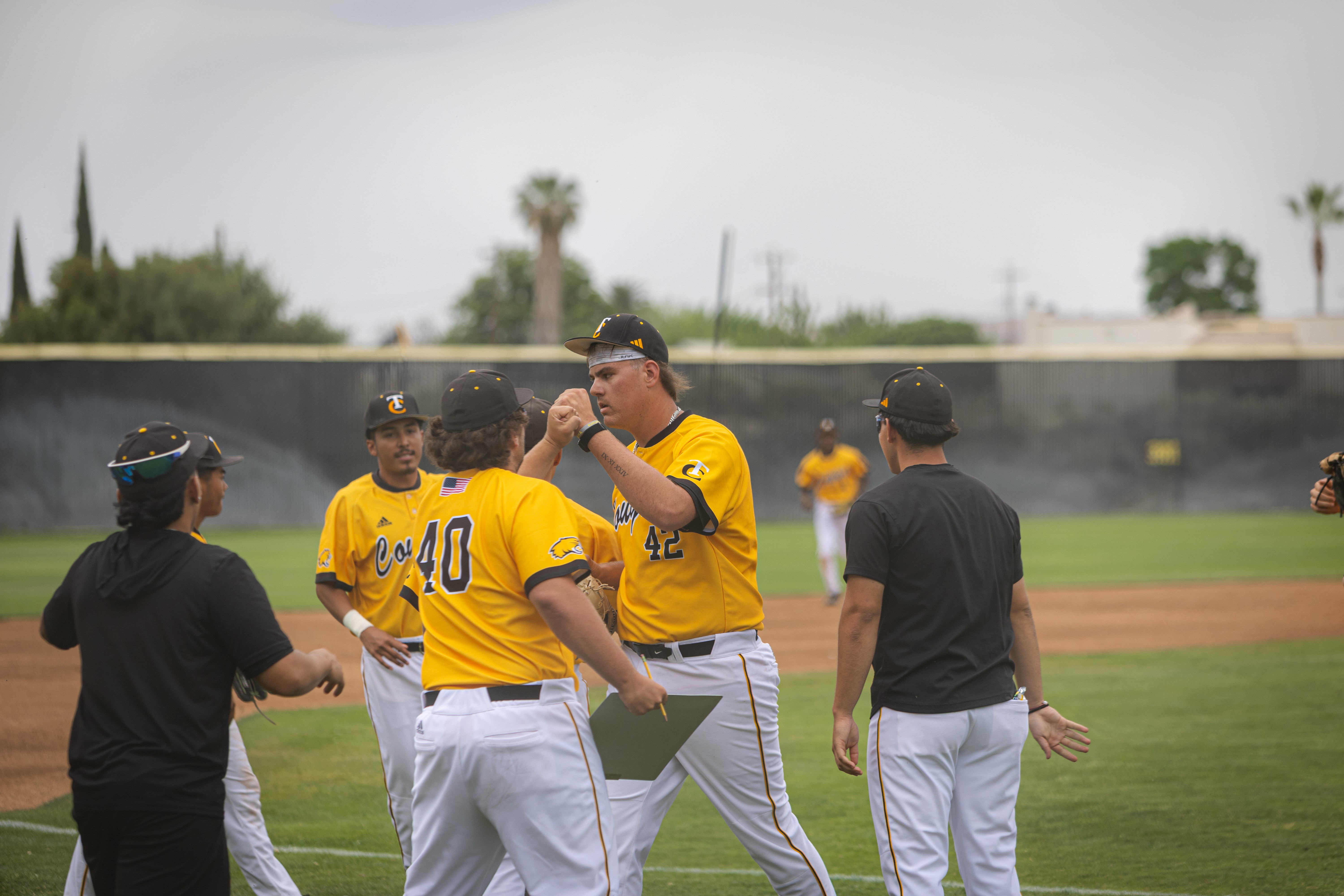 Taft Baseball rallies late to defeat Porterville 9-7 on the road