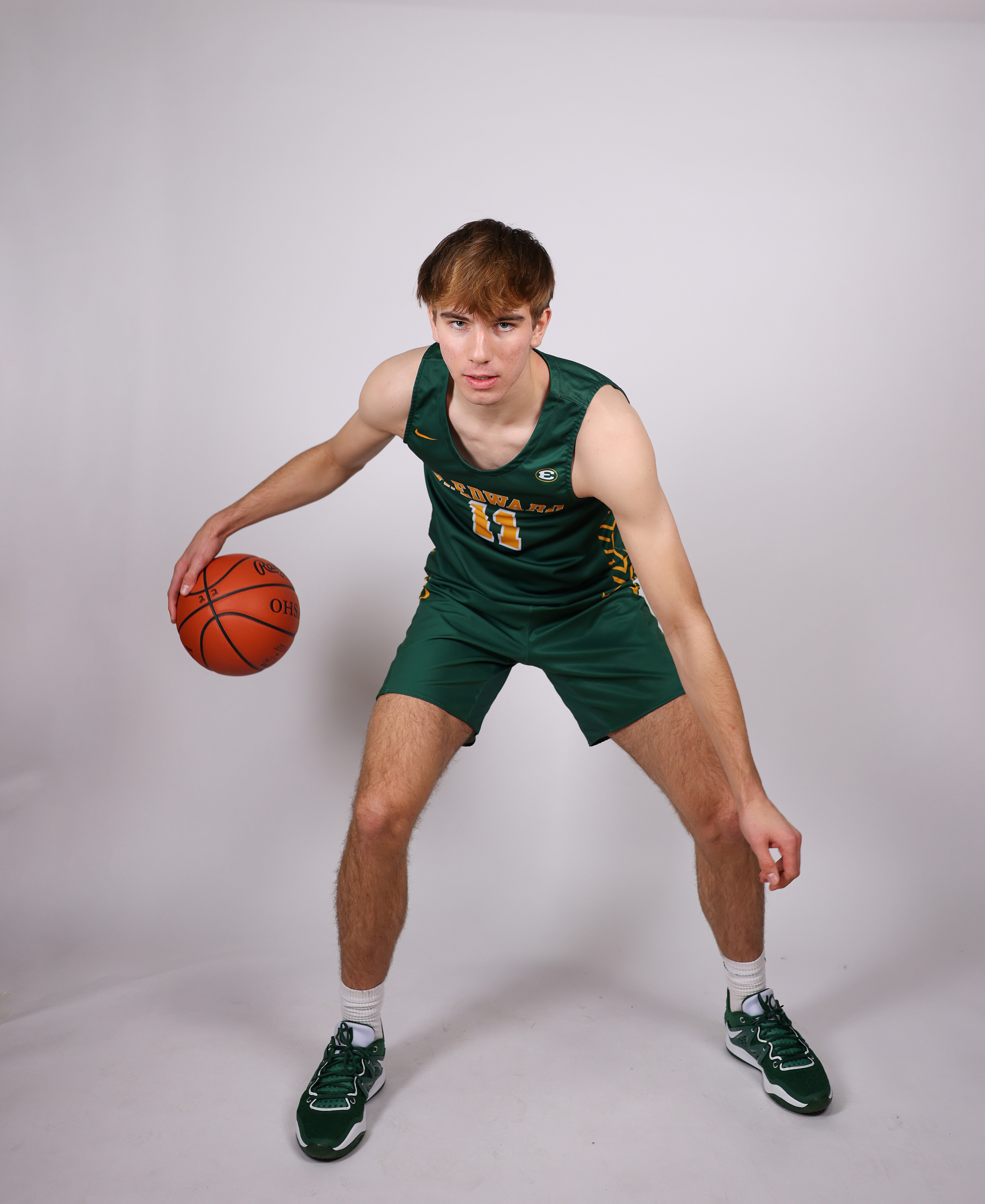 St. Edward Eagles Soar Above the Wildcats in Volleyball Showdown