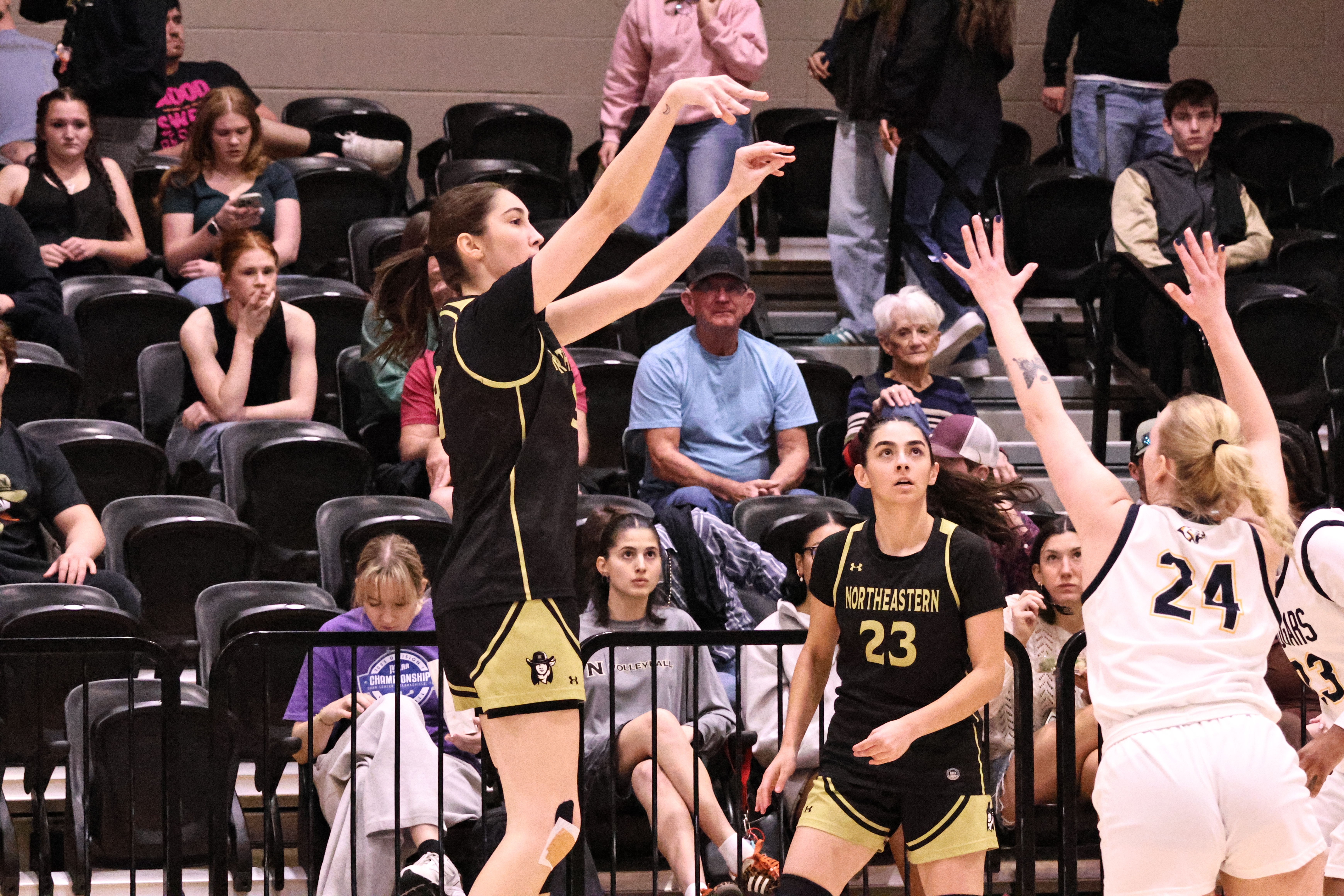 Garcia Gasco shines on Hoops Homecoming as Plainswomen fall 75-57 to Western Nebraska
