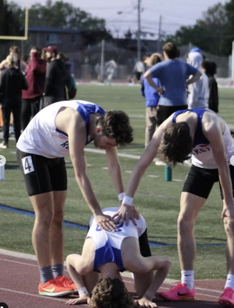 Rockets Excel at Bell Invitational