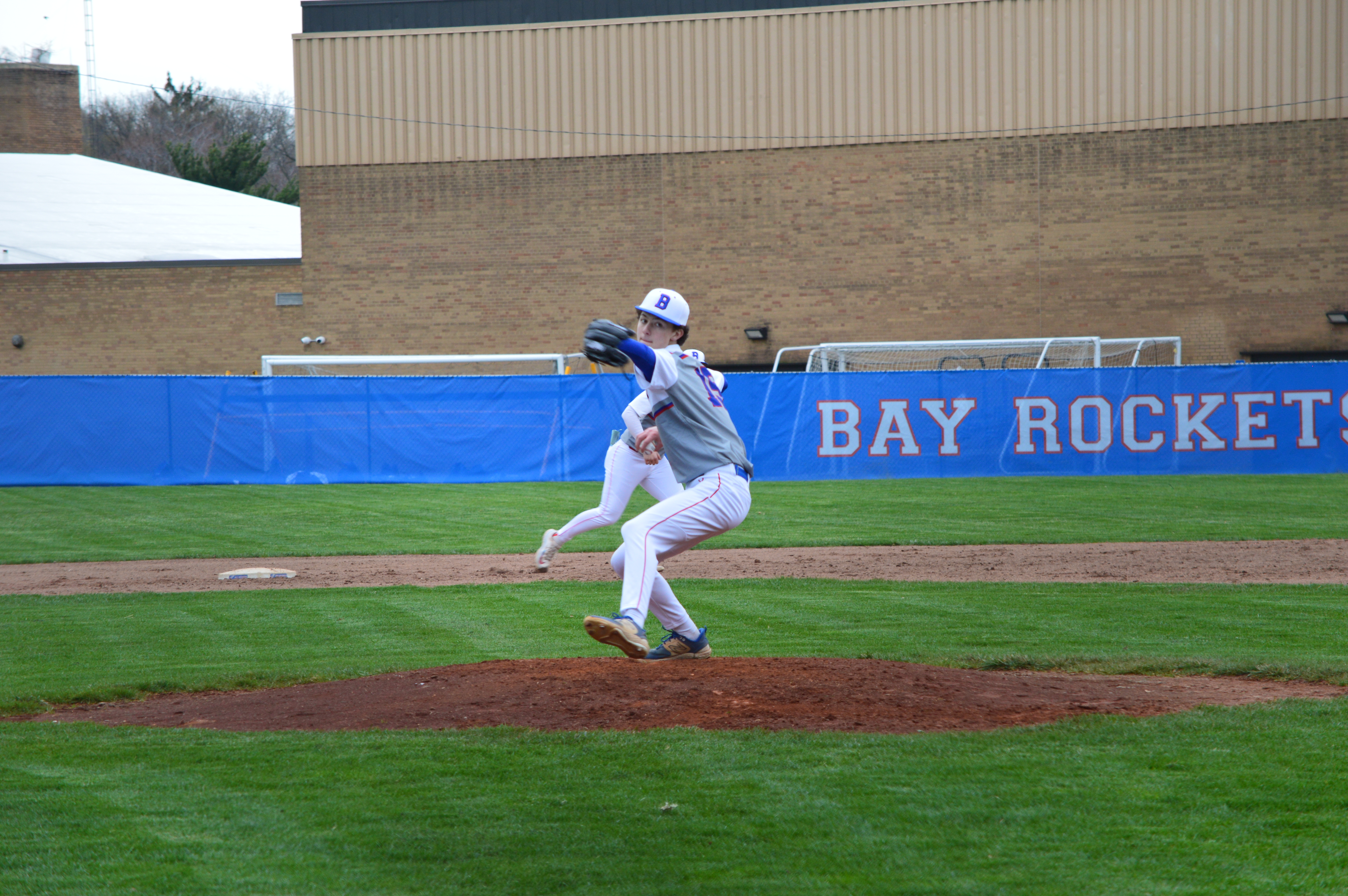 Bay Varsity Rockets Edge Out Brookside Cardinals in Nail-Biting Baseball Contest