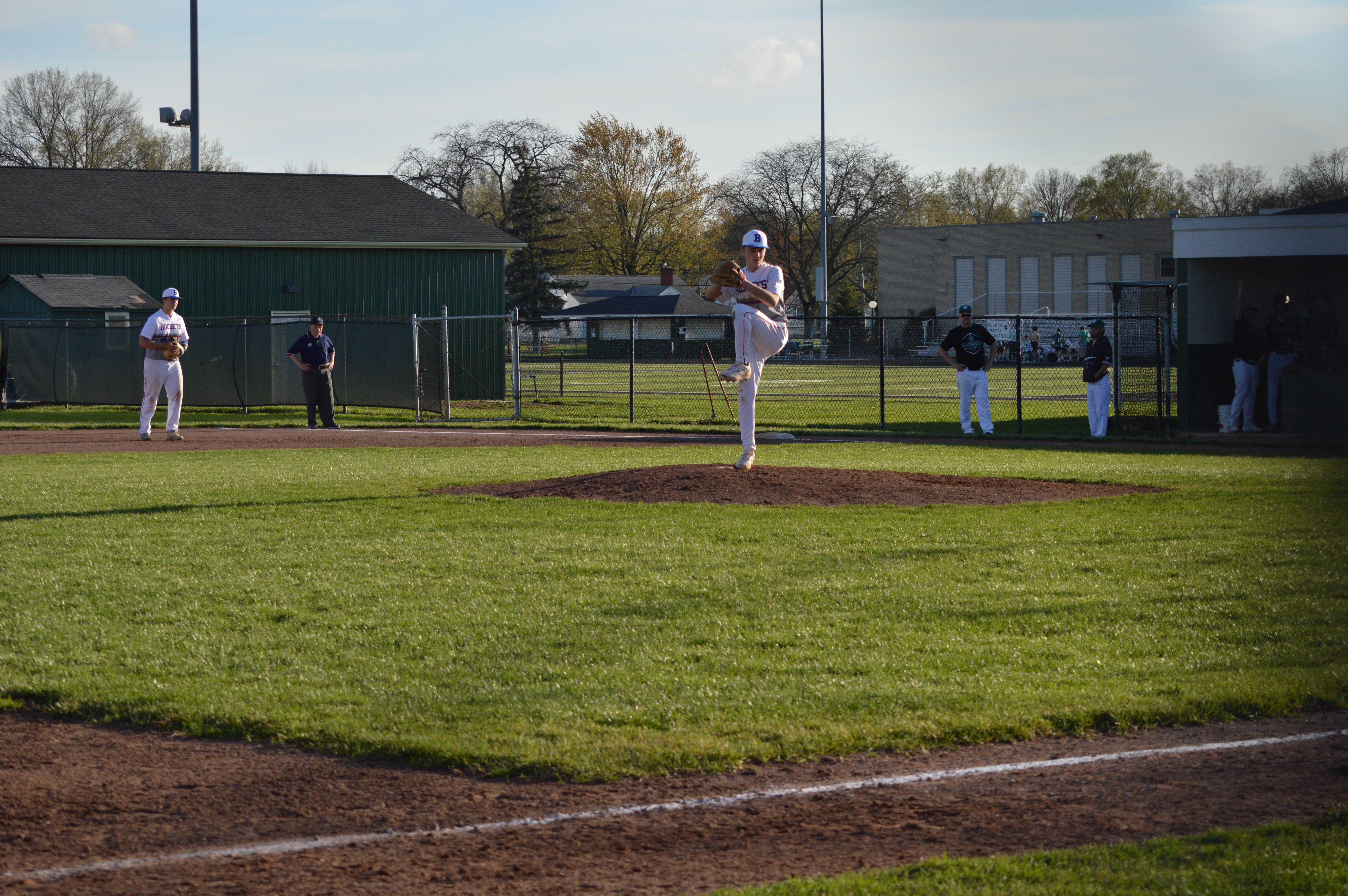 Bay Varsity Rockets Edge Out Elyria Catholic in Thrilling Baseball Clash