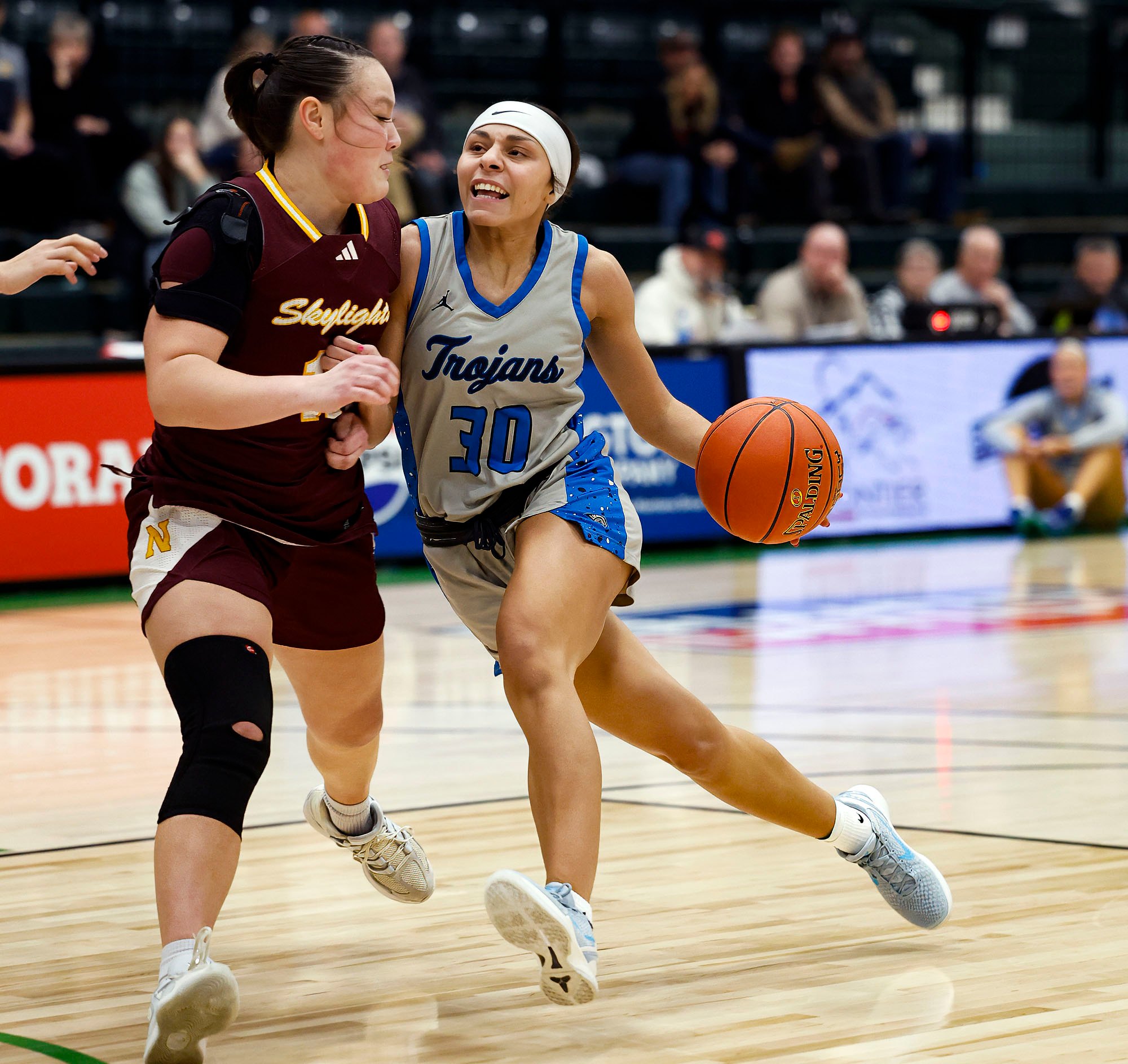 Top-seed Dakota State (S.D.) marches to FC Championship after 73-57 win over MSU-Northern