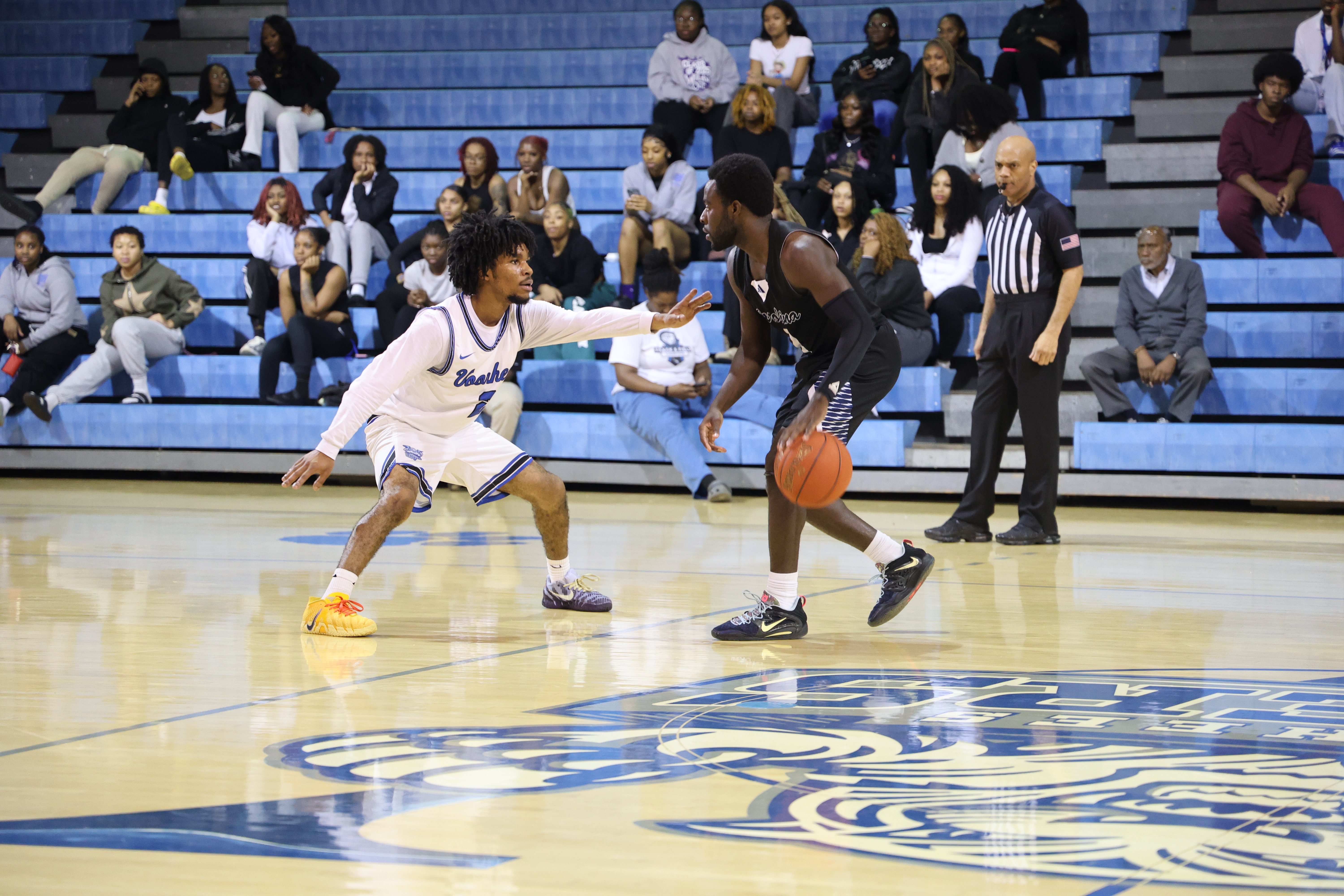 Voorhees Rallies Past Carolina (N.C.) 69-65 Behind Late-Game Defense