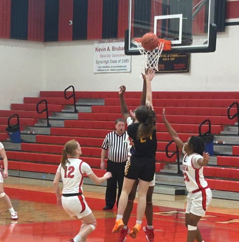 Eagles make it two in a row with 48-21 victory over Elyria