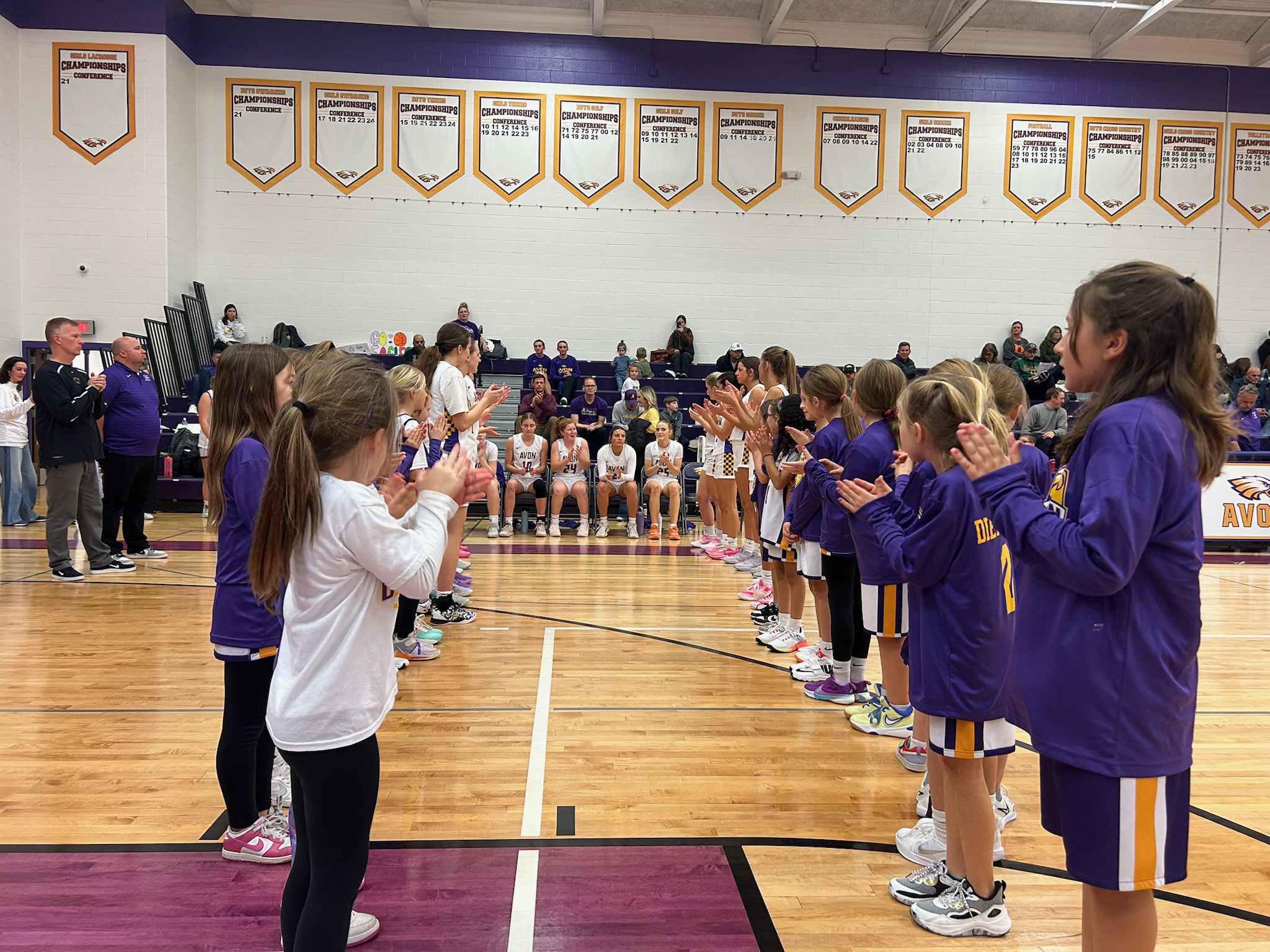 Avon Eagles Secure Commanding Victory Over Amherst Comets in Basketball Showdown