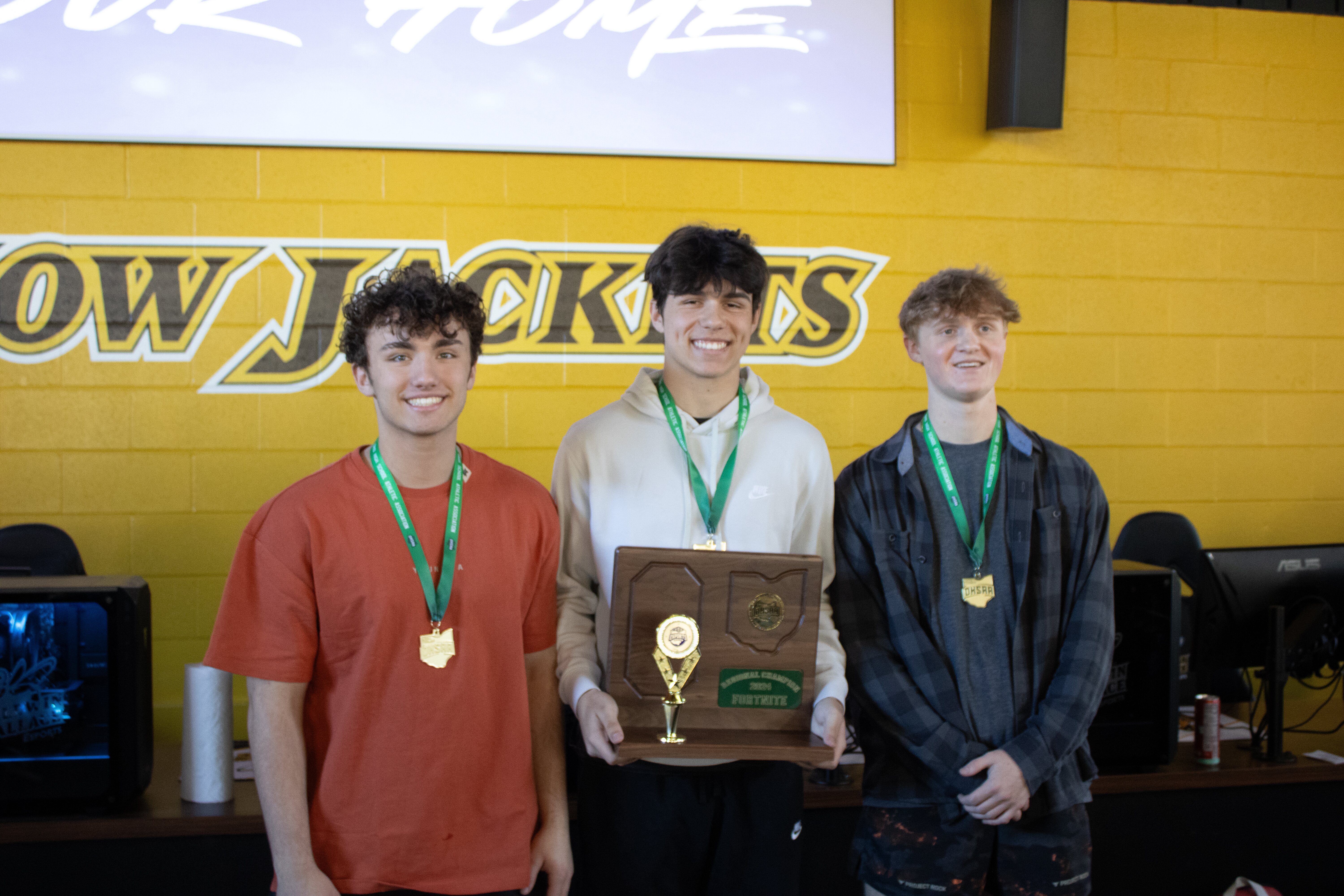 Avon High School Eagles Triumph in EsportsOhio Northeast Regionals