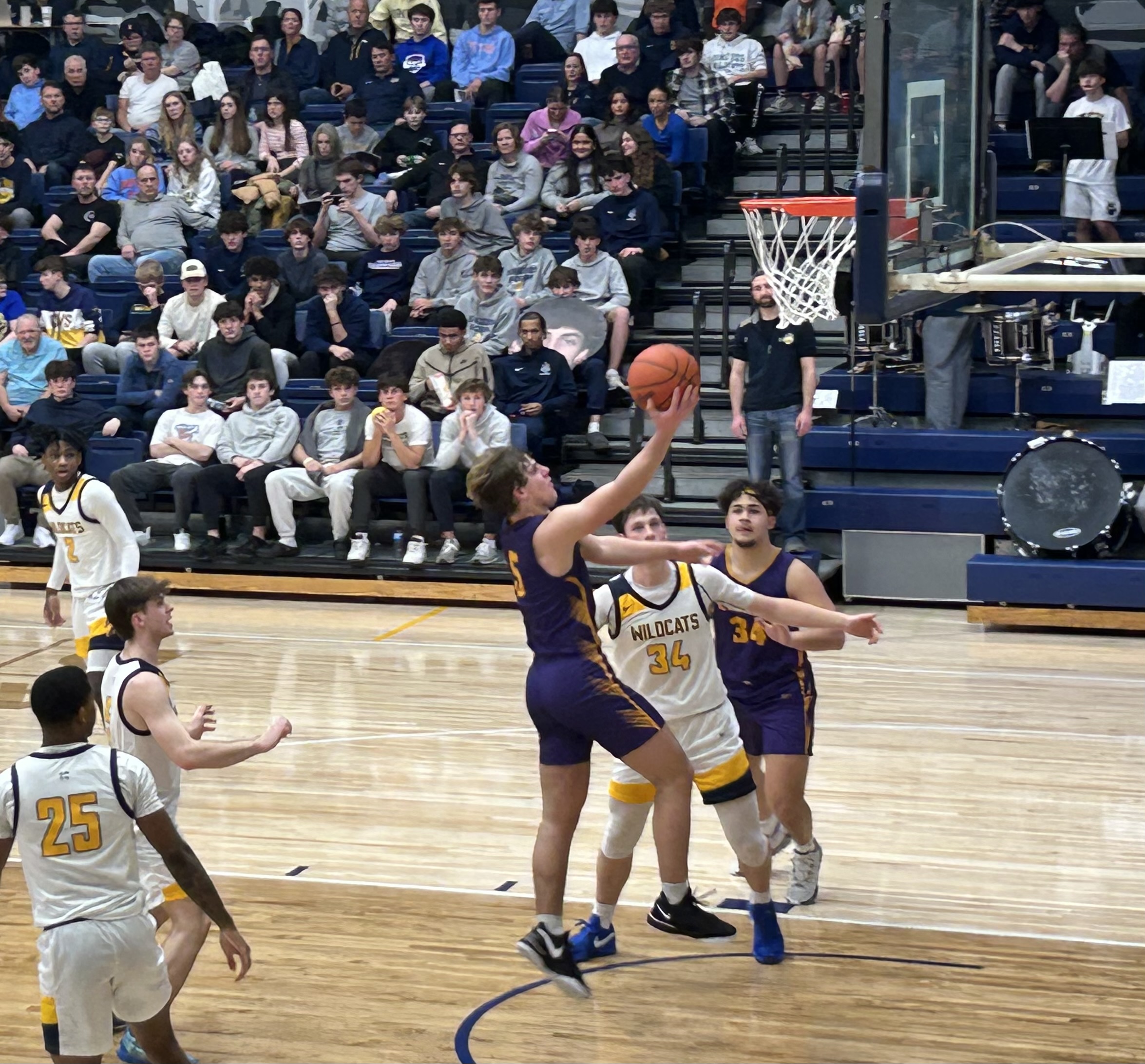 St. Ignatius Defeats Avon Eagles in Non-Conference Basketball Clash