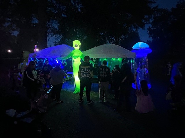 The City of Lyndhurst & The Lyndhurst Police Department Delight Community with Halloween Trick or Treat Trail