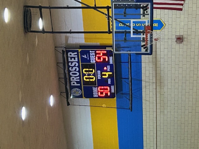 Fighting Saints edge Prosser 54-50 to advance in IHSA regional