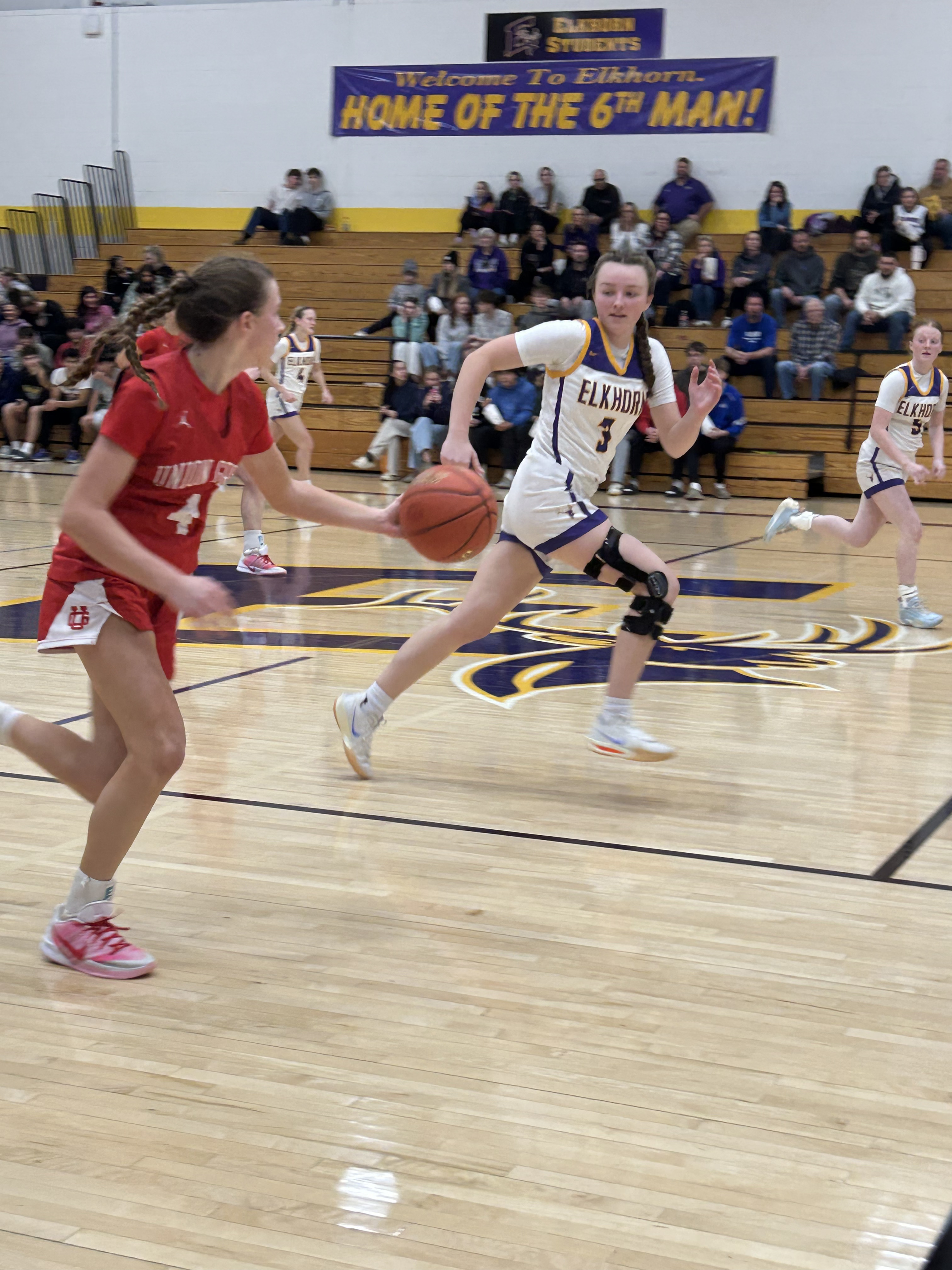 Broncos edged 51-46 in back-and-forth battle at Elkhorn