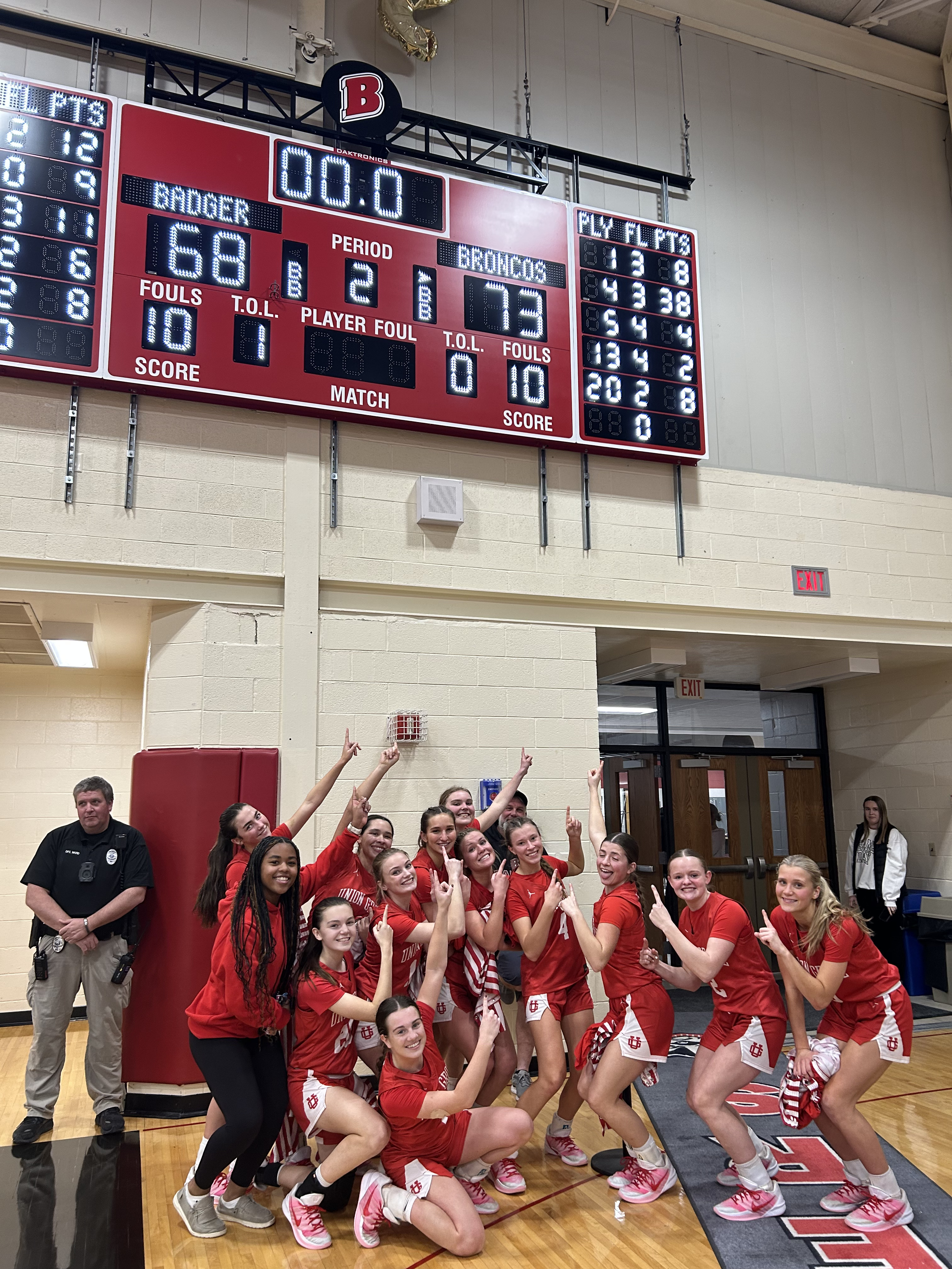 Smith’s Record 39 Points Lift Broncos Past Lake Geneva Badger, 73-68