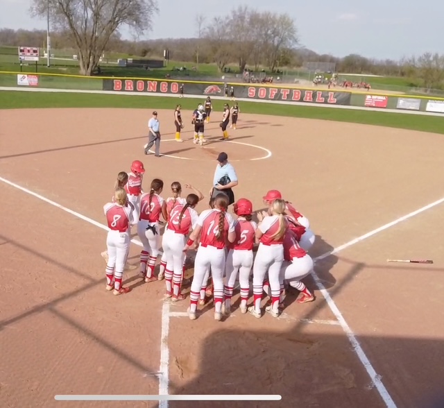 Union Grove HS Varsity Broncos Secure Victory Over Elkhorn Varsity Elks 10-5