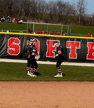 Union Grove High School Varsity Softball Defeats Wilmot Varsity Panthers 14-4